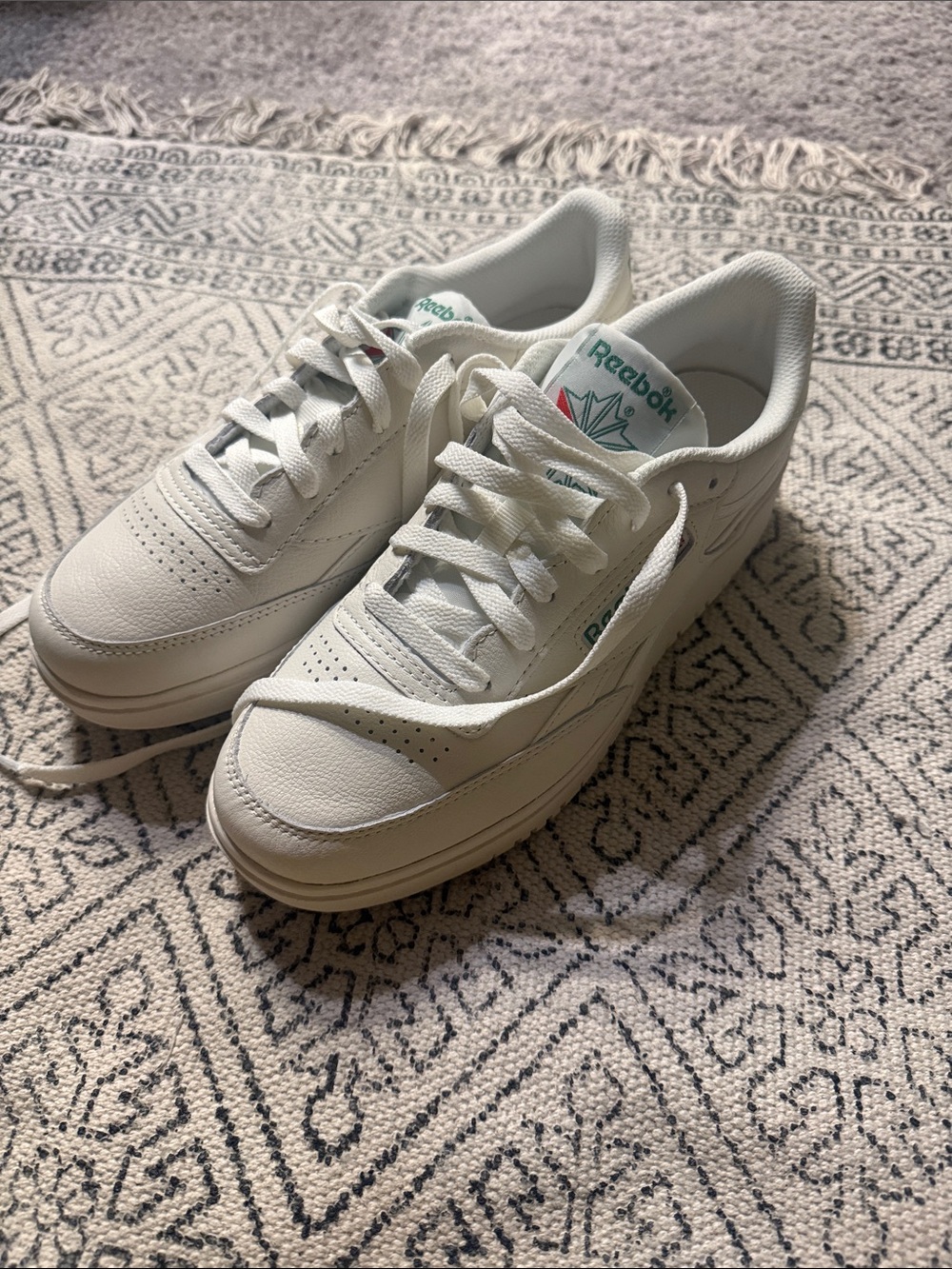 NWOT Reebok club c double revenge platform shoes